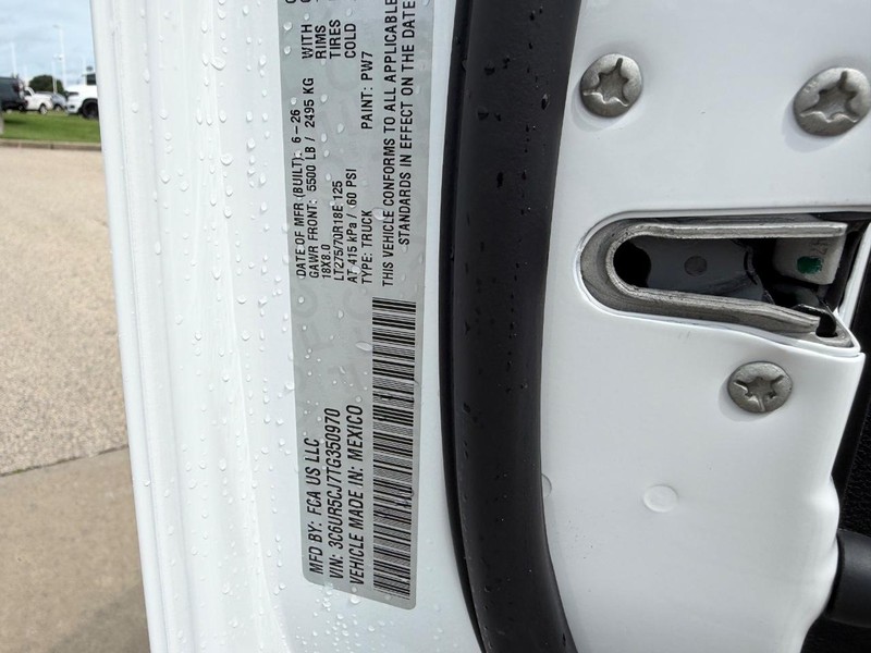 Ram 2500 Vehicle Full-screen Gallery Image 20