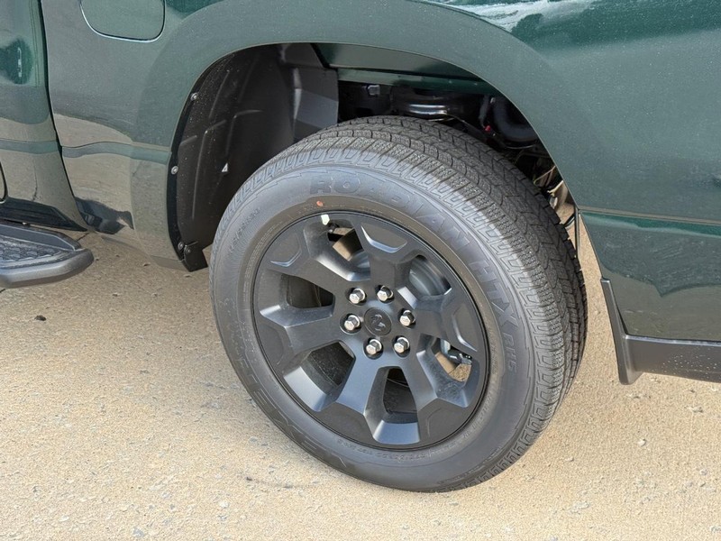 Ram 1500 Vehicle Full-screen Gallery Image 4