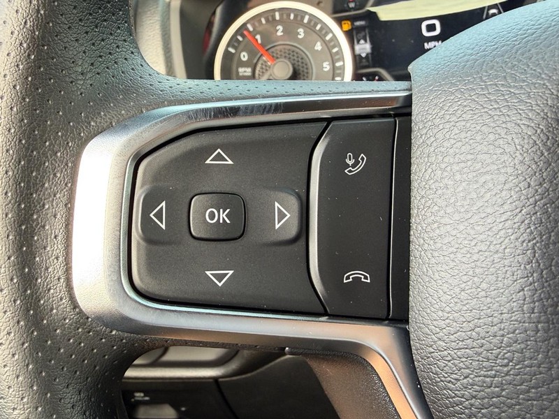 Ram 1500 Vehicle Full-screen Gallery Image 15