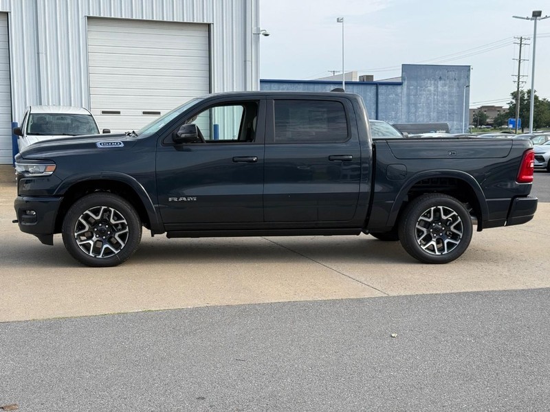 Ram 1500 Vehicle Full-screen Gallery Image 2
