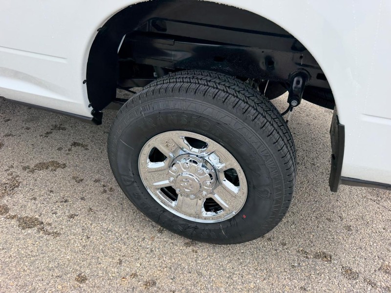 Ram 2500 Vehicle Full-screen Gallery Image 7