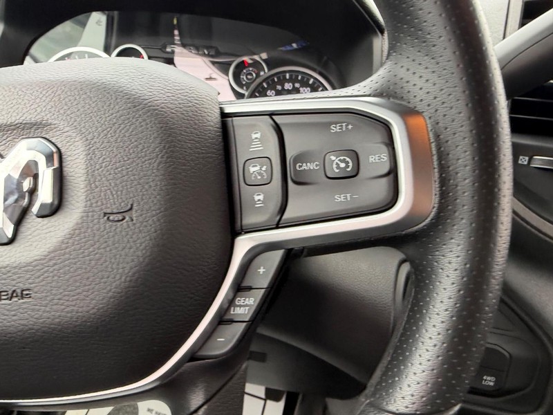 Ram 2500 Vehicle Full-screen Gallery Image 12