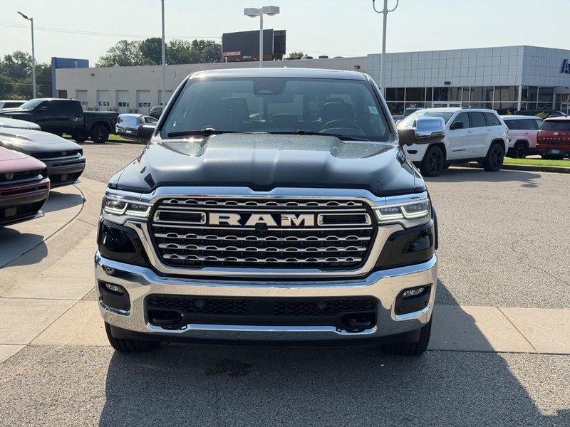 Ram 1500 Vehicle Full-screen Gallery Image 2