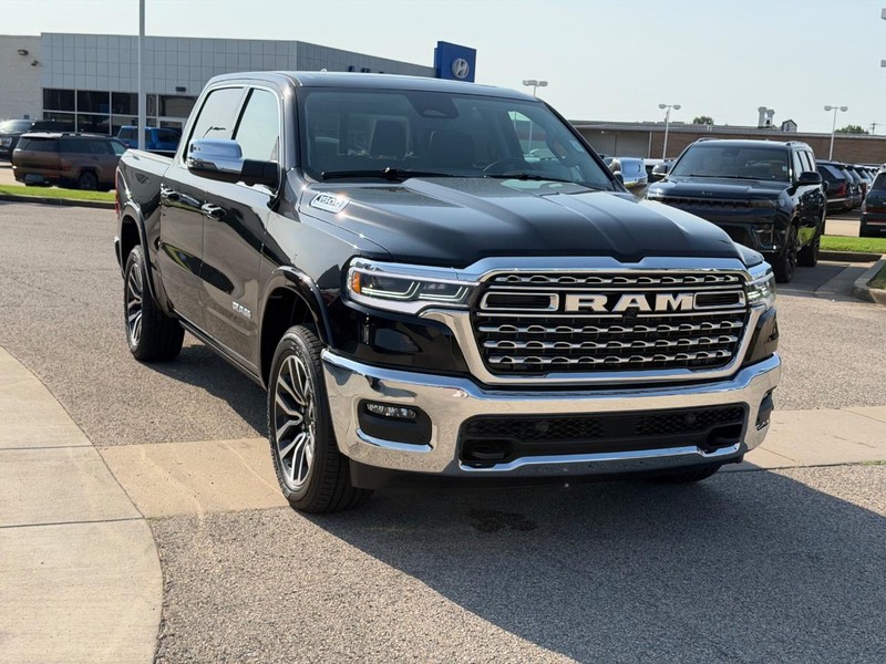 Ram 1500 Vehicle Full-screen Gallery Image 3
