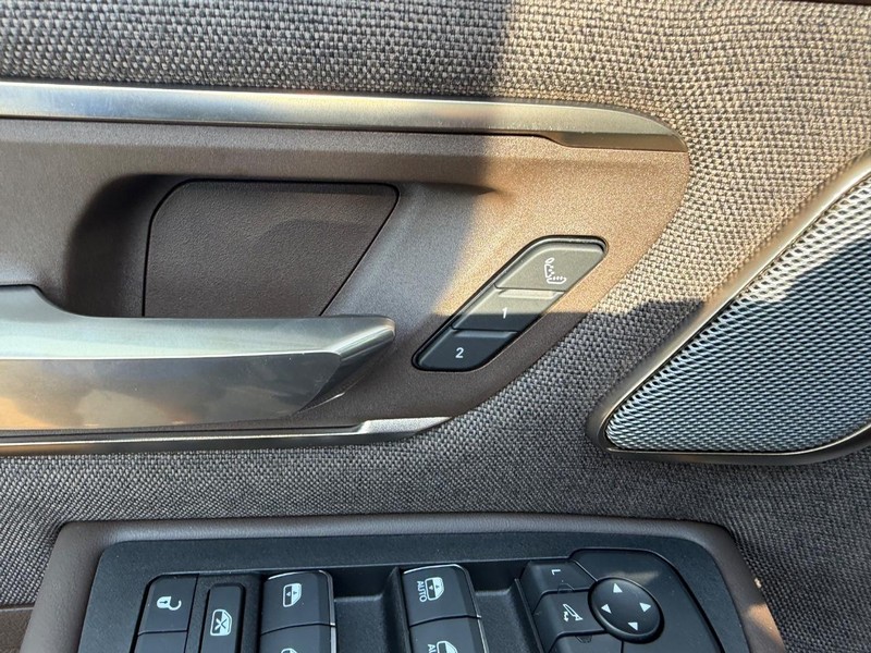 Ram 1500 Vehicle Full-screen Gallery Image 20
