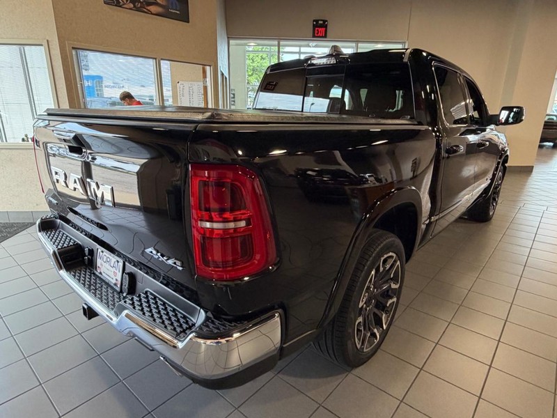 Ram 1500 Vehicle Full-screen Gallery Image 4