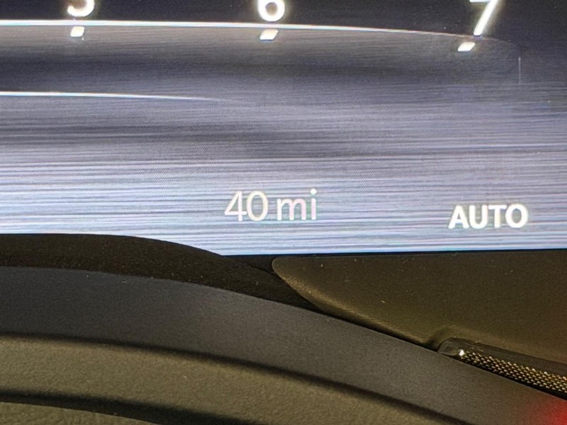 Ram 1500 Vehicle Full-screen Gallery Image 22