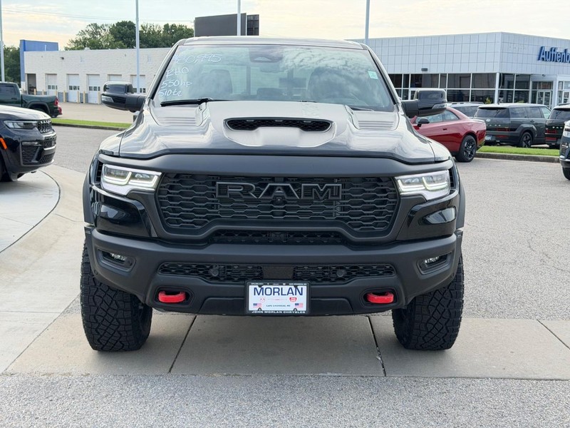 Ram 1500 Vehicle Full-screen Gallery Image 2