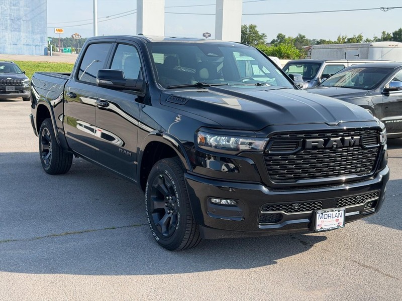 Ram 1500 Vehicle Full-screen Gallery Image 3