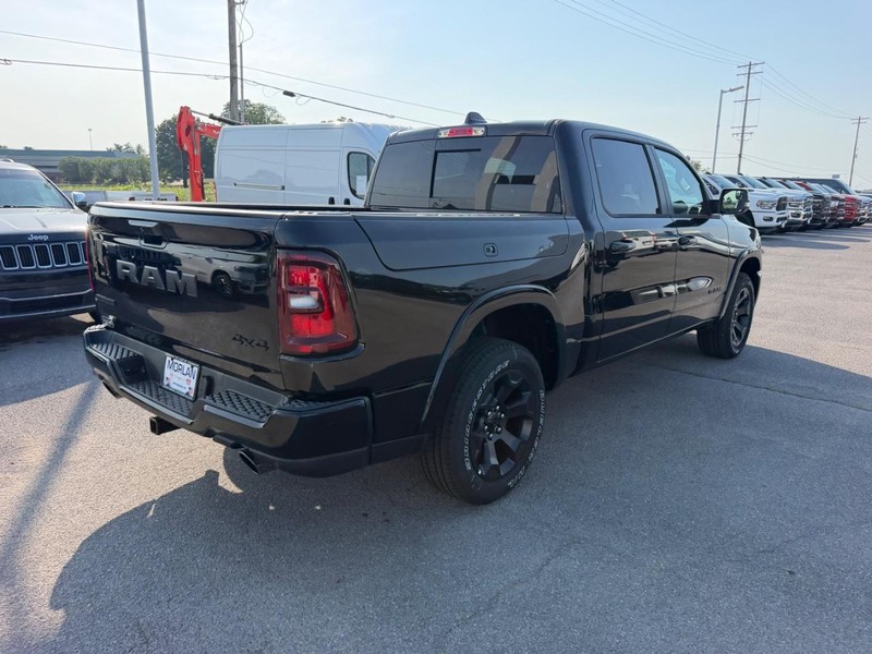 Ram 1500 Vehicle Full-screen Gallery Image 5