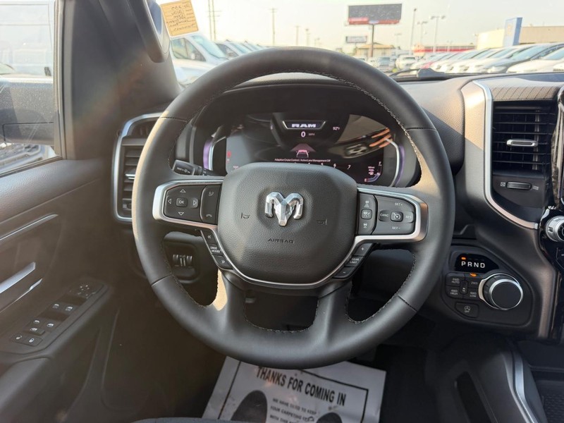 Ram 1500 Vehicle Full-screen Gallery Image 11