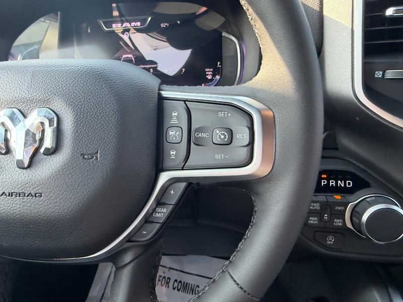 Ram 1500 Vehicle Full-screen Gallery Image 13