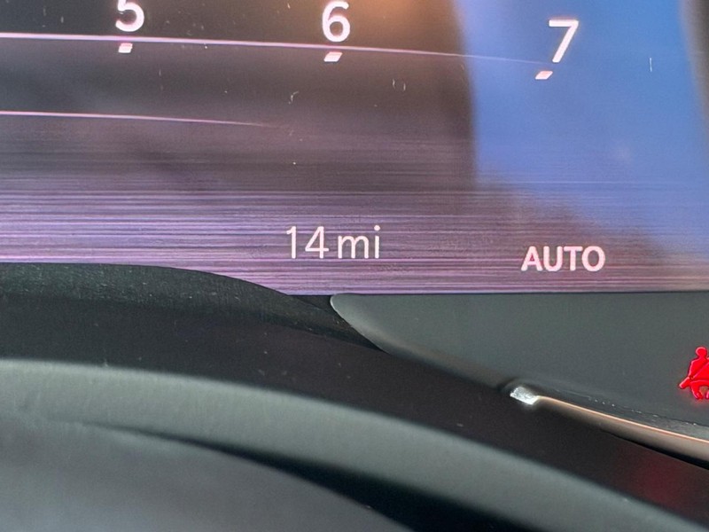 Ram 1500 Vehicle Full-screen Gallery Image 20