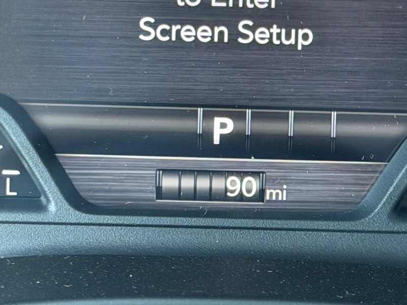 Ram 1500 Vehicle Full-screen Gallery Image 19