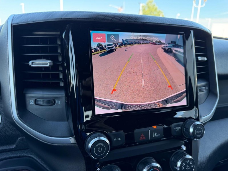Ram 1500 Vehicle Full-screen Gallery Image 20