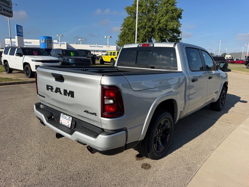 Ram 1500 Vehicle Full-screen Gallery Image 4