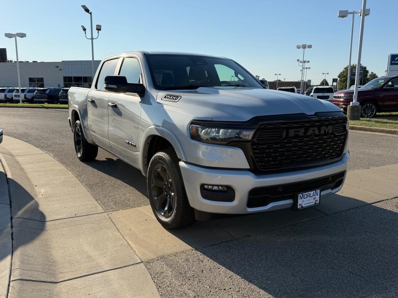 Ram 1500 Vehicle Full-screen Gallery Image 3
