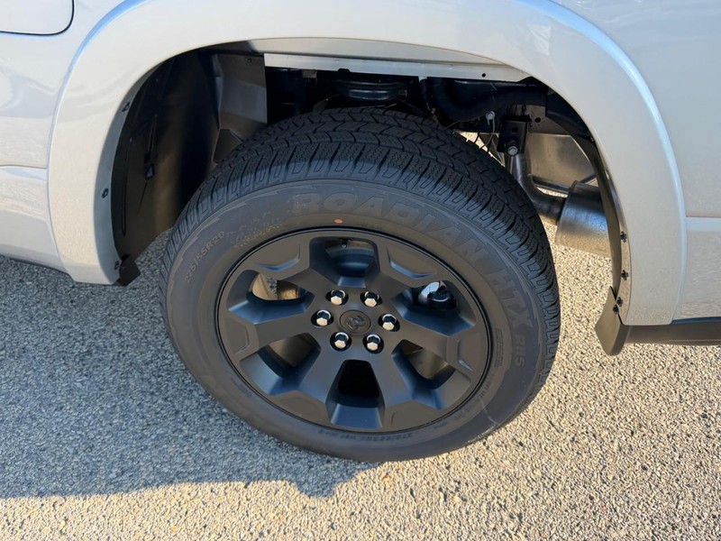 Ram 1500 Vehicle Full-screen Gallery Image 7