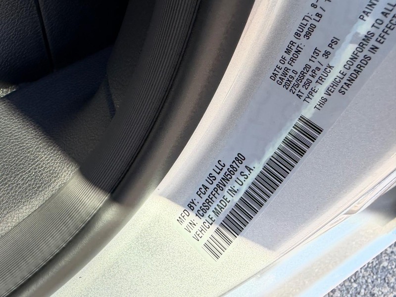 Ram 1500 Vehicle Full-screen Gallery Image 22