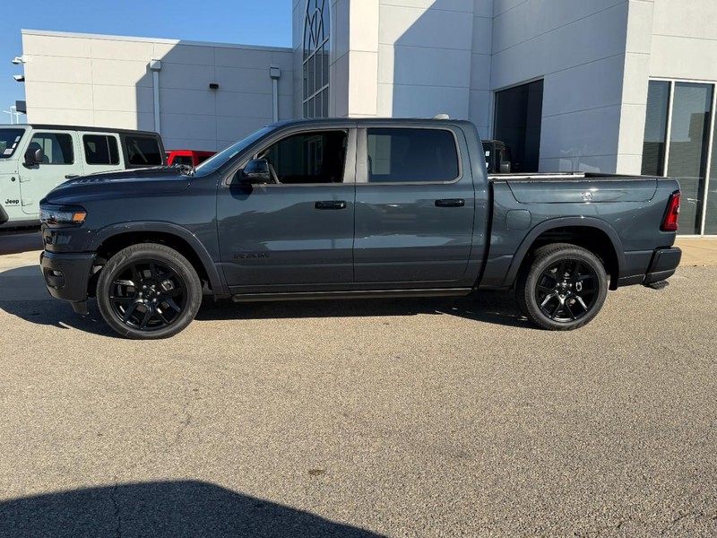 Ram 1500 Vehicle Full-screen Gallery Image 2