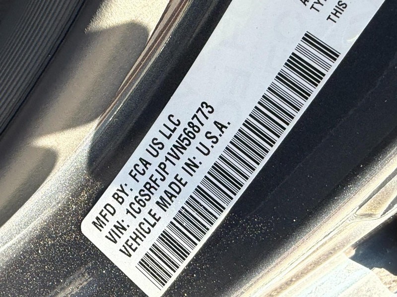 Ram 1500 Vehicle Full-screen Gallery Image 17