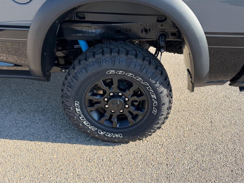 Ram 2500 Vehicle Full-screen Gallery Image 7