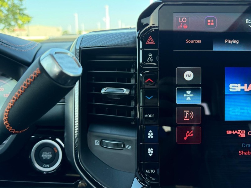 Ram 2500 Vehicle Full-screen Gallery Image 15