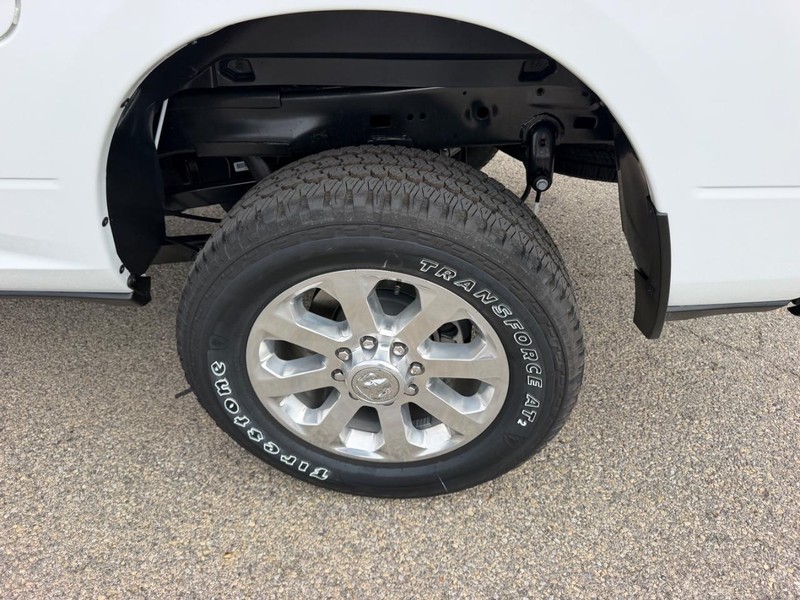 Ram 2500 Vehicle Full-screen Gallery Image 7