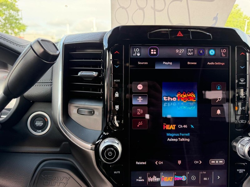 Ram 2500 Vehicle Full-screen Gallery Image 14