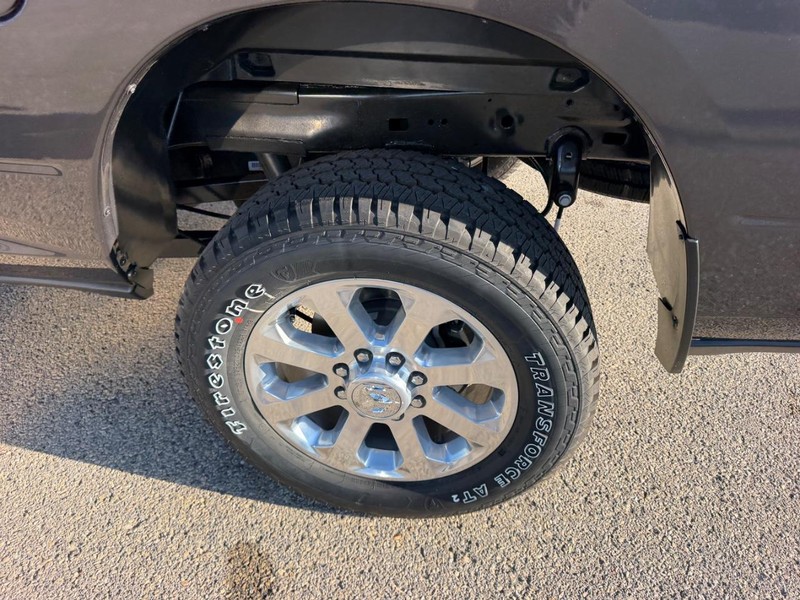 Ram 2500 Vehicle Full-screen Gallery Image 7
