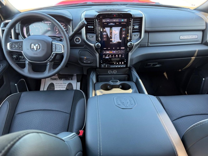 Ram 2500 Vehicle Full-screen Gallery Image 9