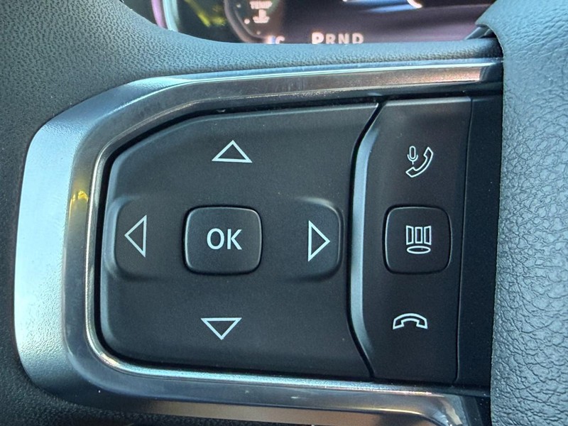 Ram 2500 Vehicle Full-screen Gallery Image 12