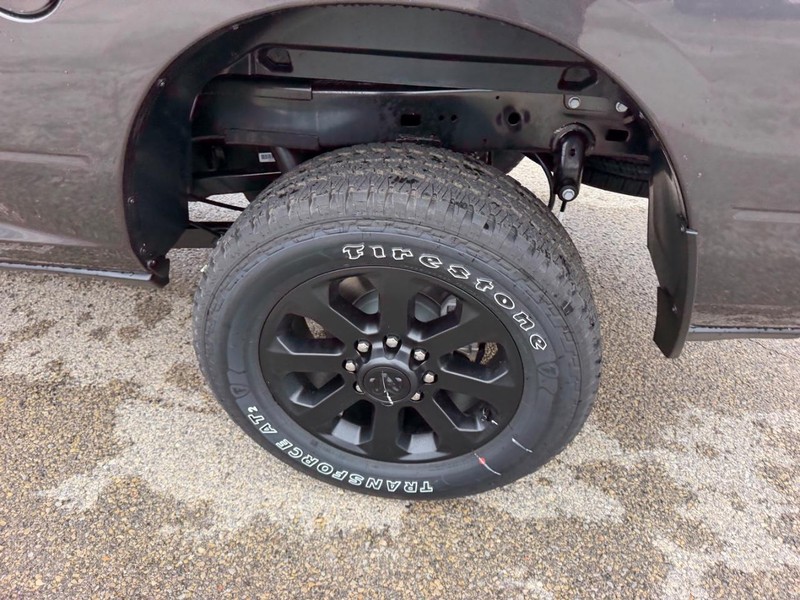 Ram 2500 Vehicle Full-screen Gallery Image 7