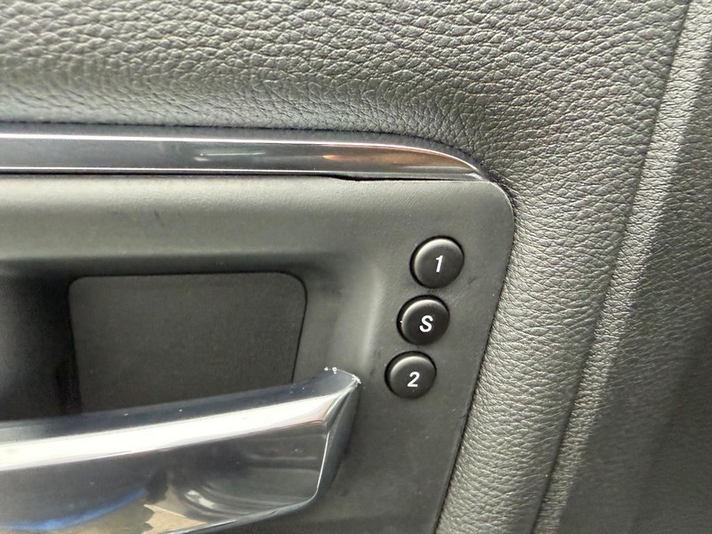 Ram 2500 Vehicle Full-screen Gallery Image 18