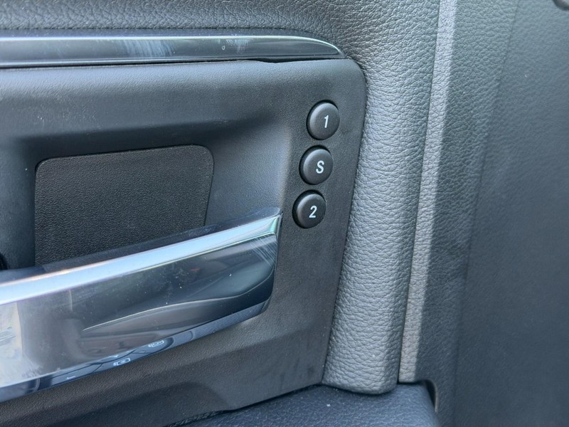 Ram 2500 Vehicle Full-screen Gallery Image 10
