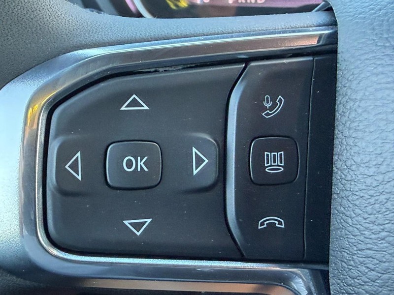 Ram 2500 Vehicle Full-screen Gallery Image 12