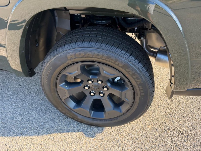 Ram 1500 Vehicle Full-screen Gallery Image 7