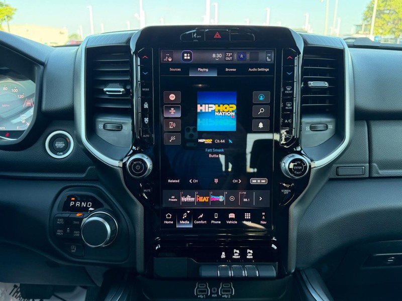 Ram 1500 Vehicle Full-screen Gallery Image 13
