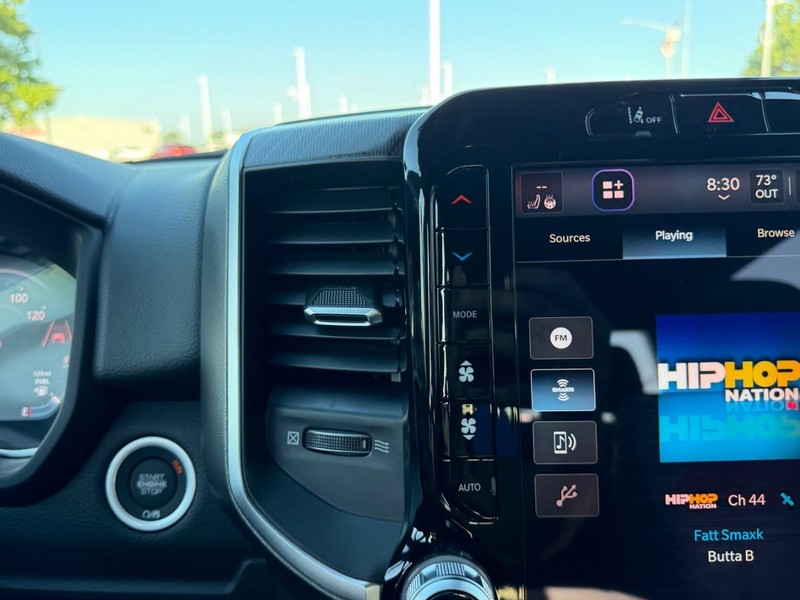 Ram 1500 Vehicle Full-screen Gallery Image 14