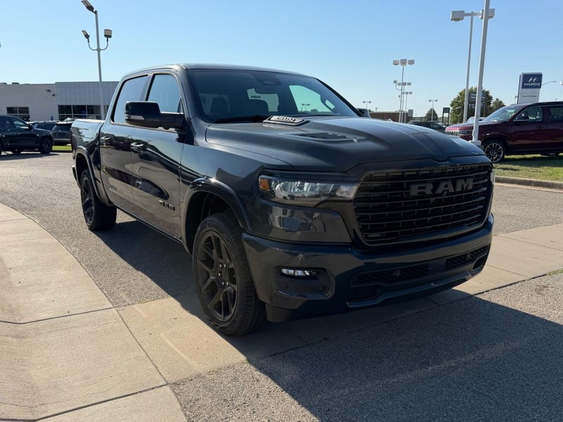 Ram 1500 Vehicle Full-screen Gallery Image 3