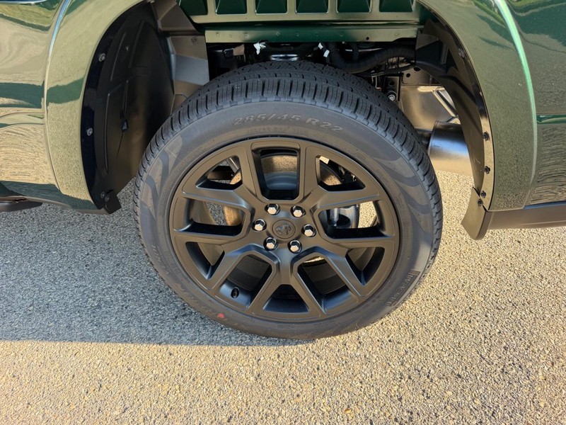Ram 1500 Vehicle Full-screen Gallery Image 7
