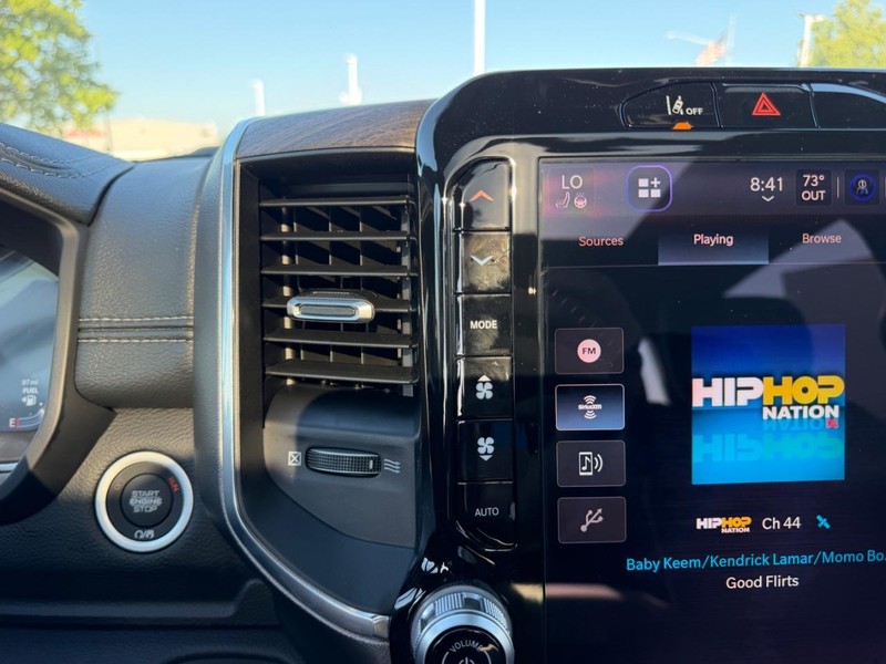 Ram 1500 Vehicle Full-screen Gallery Image 15