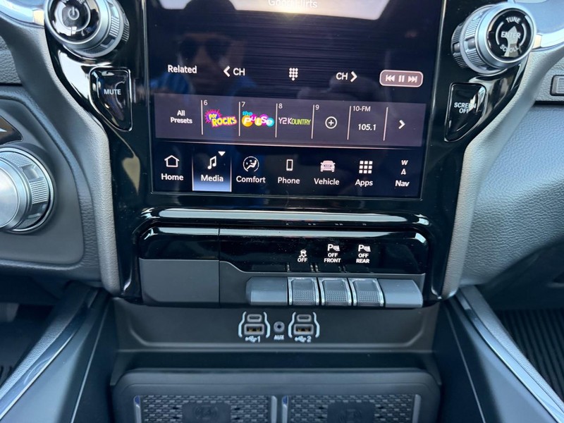 Ram 1500 Vehicle Full-screen Gallery Image 16