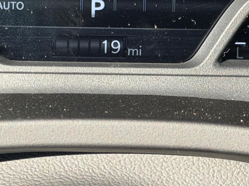 Ram 1500 Vehicle Full-screen Gallery Image 23