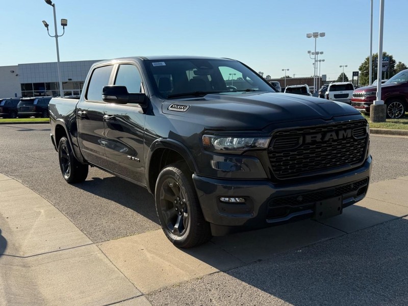 Ram 1500 Vehicle Full-screen Gallery Image 3