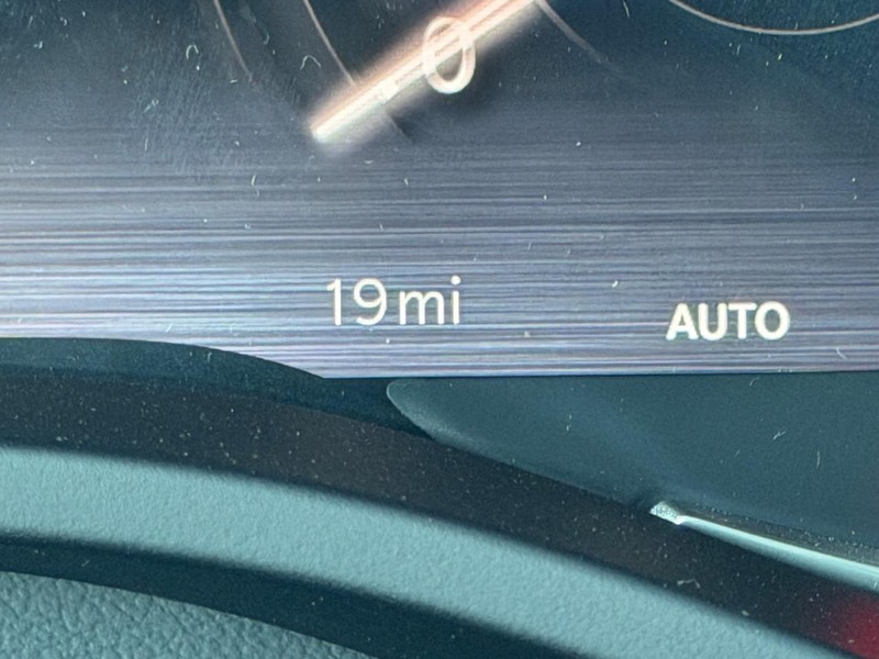 Ram 1500 Vehicle Full-screen Gallery Image 20