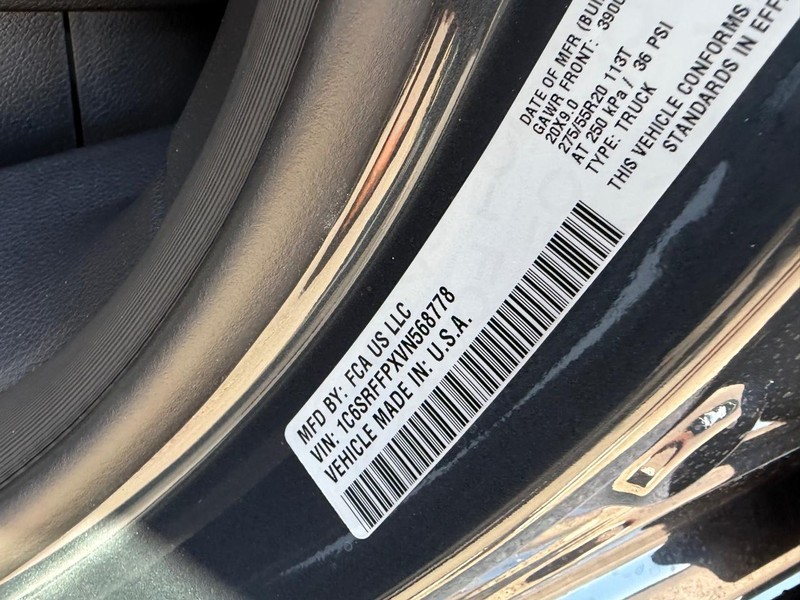 Ram 1500 Vehicle Full-screen Gallery Image 22