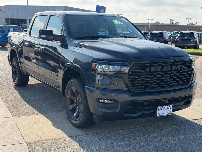 Ram 1500 Vehicle Full-screen Gallery Image 3