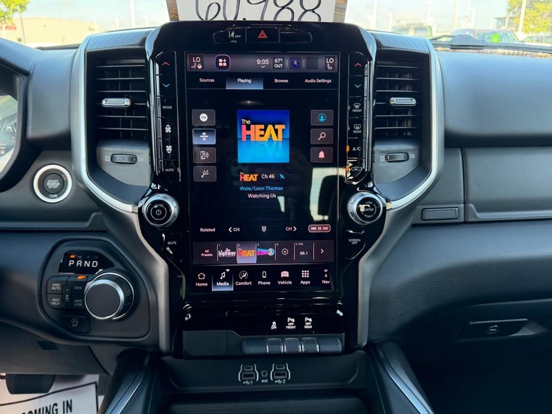 Ram 1500 Vehicle Full-screen Gallery Image 13