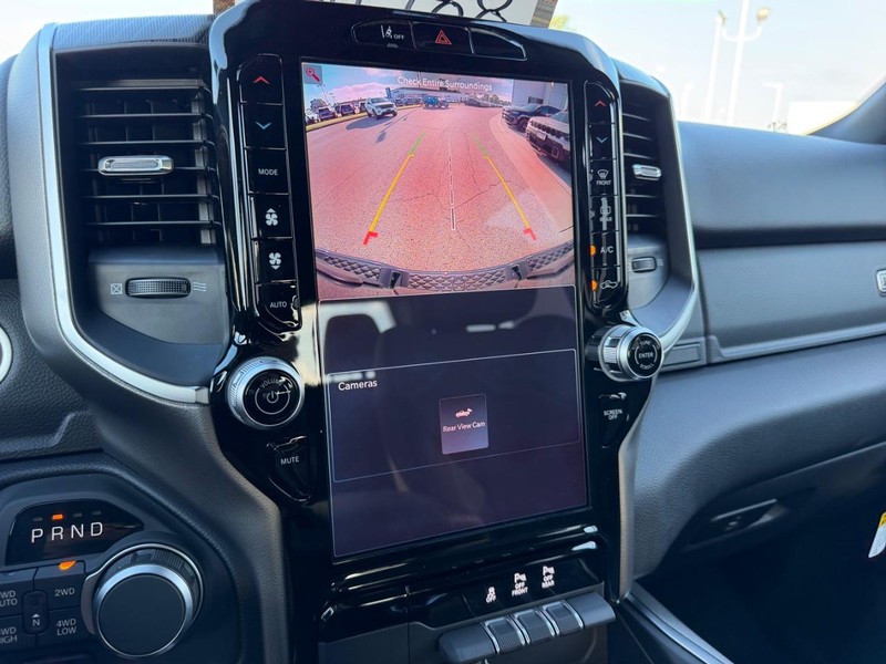 Ram 1500 Vehicle Full-screen Gallery Image 21